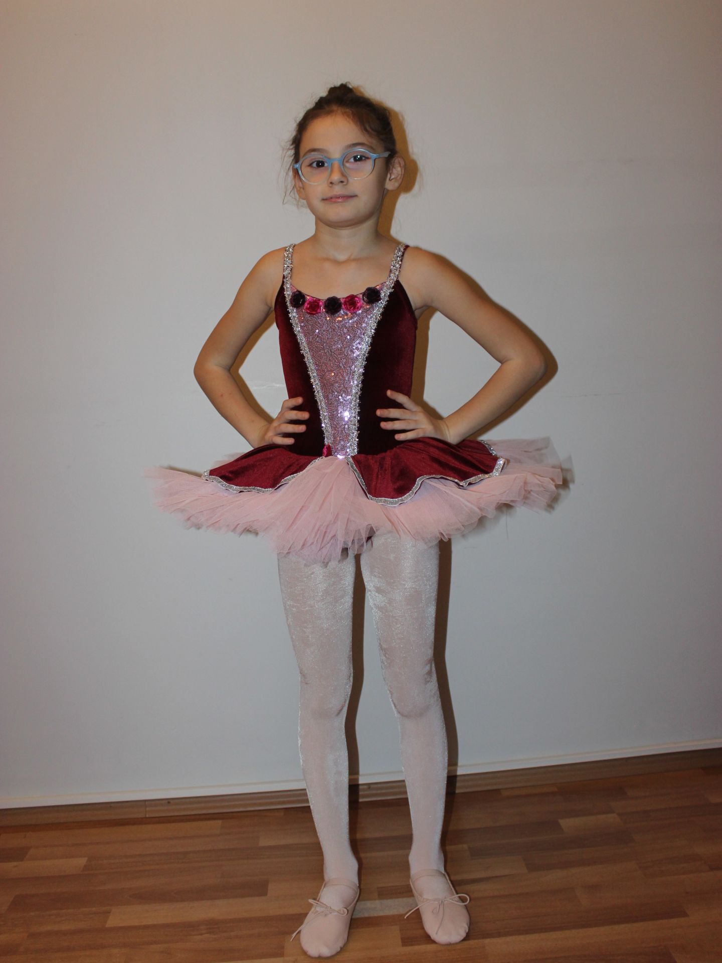 AYCE KOSTÜM - ÇİÇEKLİ BORDO KADİFE TÜTÜ - T39