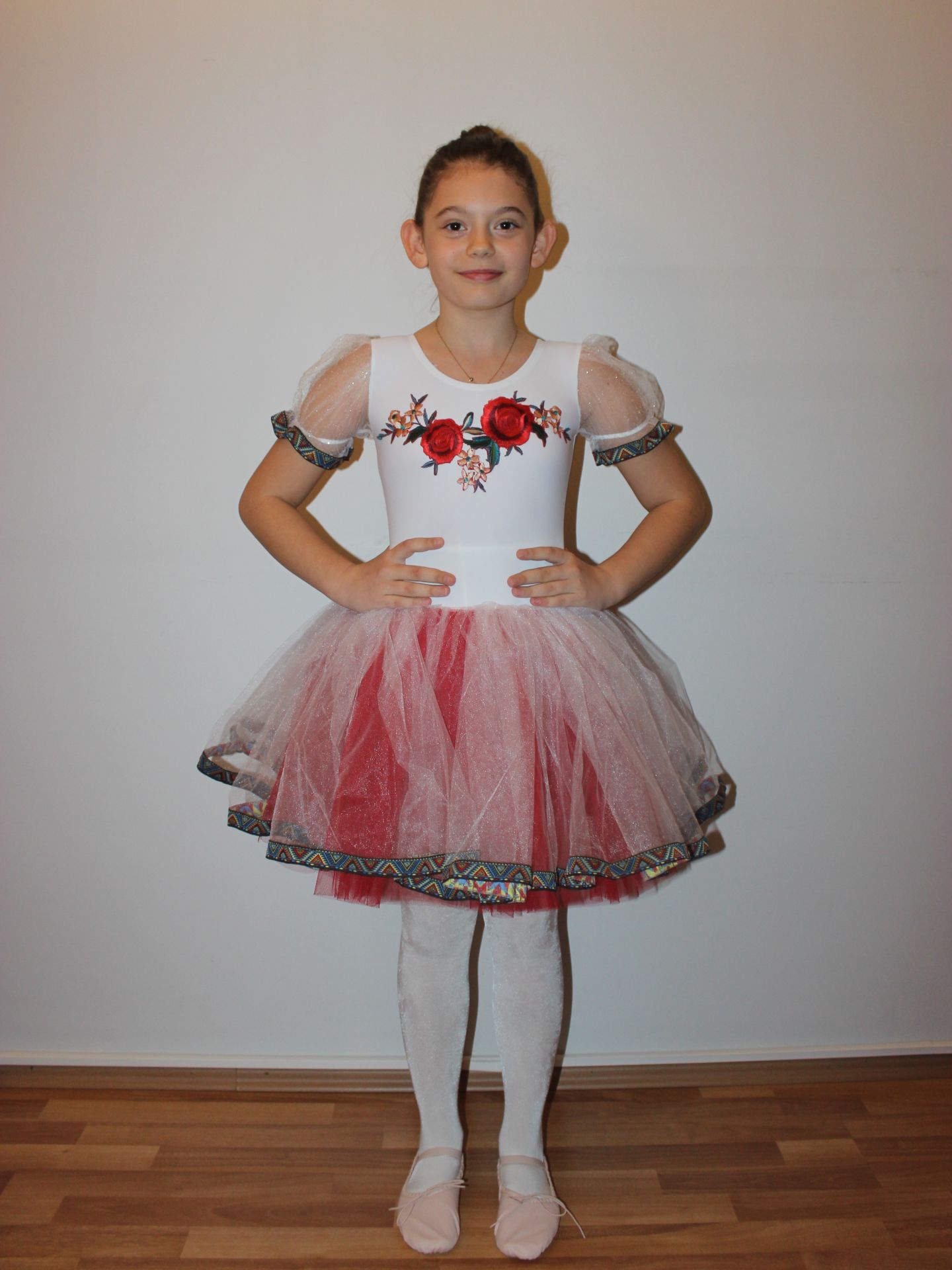 AYCE KOSTÜM - ÇİÇEK İŞLEMELİ TÜTÜ - T50