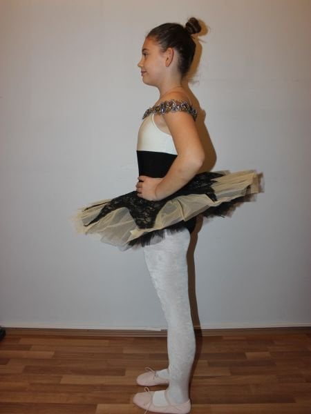 AYCE KOSTÜM - SİYAH SİMLİ DANTELLİ KREM TÜTÜ - T53