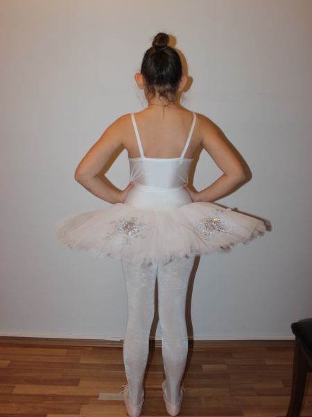 Ayce Kostüm - Dantelli Beyaz Gri Tütü - T62